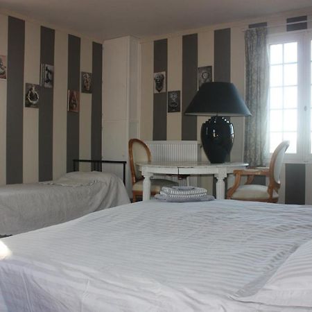 Presbytere De Jonquiere Bed & Breakfast Lavaur  Eksteriør bilde